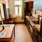 Haus Harzzauber - Elegantes Ferienquartier In Der Altstadt Mit Terrasse, Kamin Und E-bikes Fuer Perfekte Auszeit