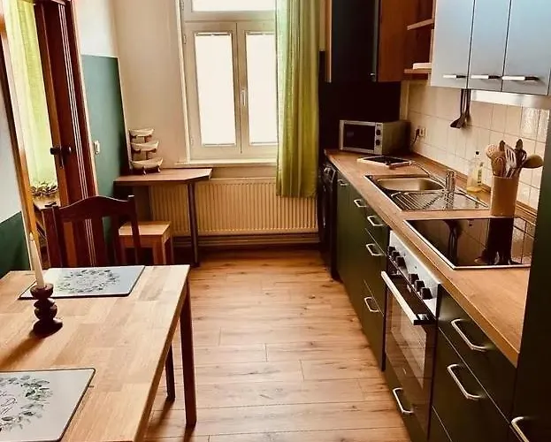 Haus Harzzauber - Elegantes Ferienquartier In Der Altstadt Mit Terrasse, Kamin Und E-bikes Fuer Perfekte Auszeit